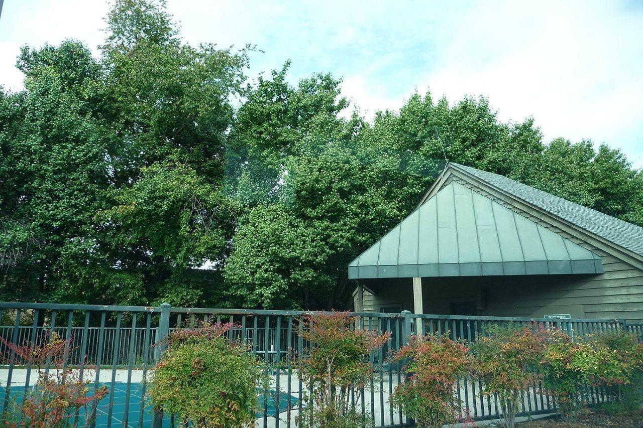 Huntsville Hotel & Suites エクステリア 写真