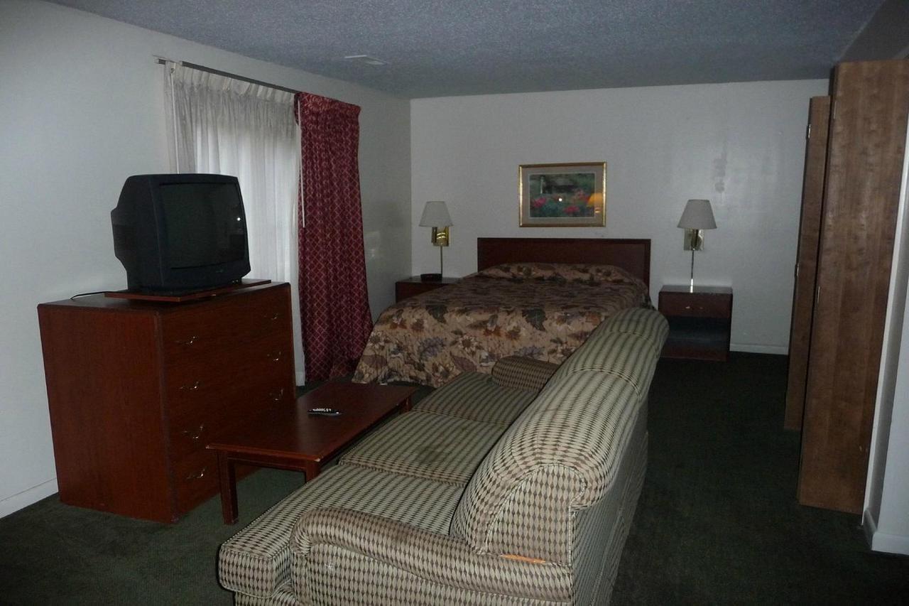 Huntsville Hotel & Suites エクステリア 写真
